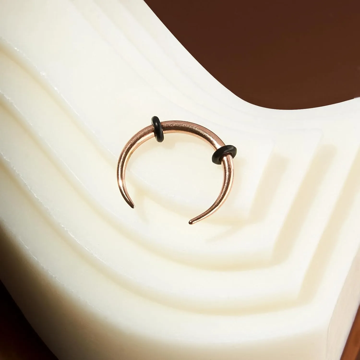 2/4 pcs Stainless Steel Nose Ear Rings Crescent Pincher Septum Taper Rings C Shape Buffalo Horseshoes Hoops Body Piercing Jewelry 10-18G