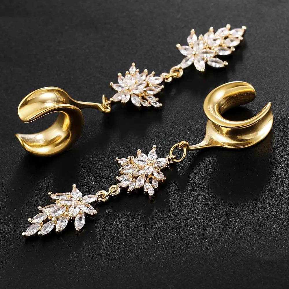 2Pcs Gold Saddle Plugs with Cute Flower Crystals Dangle Gauges for Wedding, Surgical Steel Size 2g - 1 inch Ear Plugs Tunnels Gauges for Ears Stretching Expander Body Jewelry