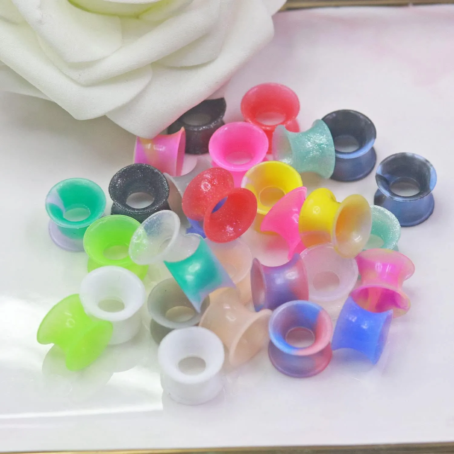 30PCS Soft Silicone Ear Gauges Flesh Tunnels Plugs Stretchers Expander Double Flared Flesh Tunnels Ear Piercing Jewelry for Women Men