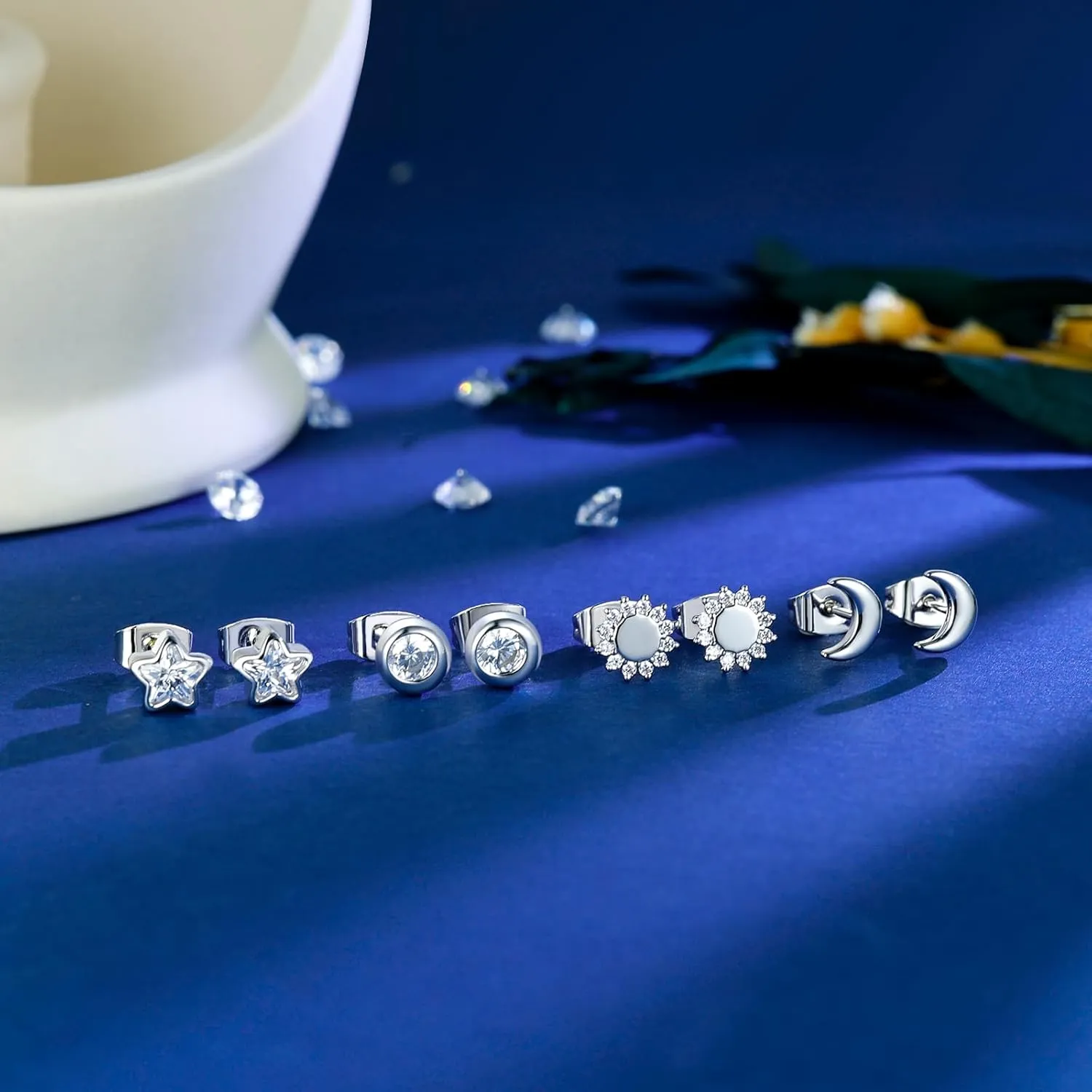4 Pairs Star Stud Earrings for Women, Celestial Earrings, Silver Gold Stud Earrings Set Hypoallergenic for Sensitive Ears