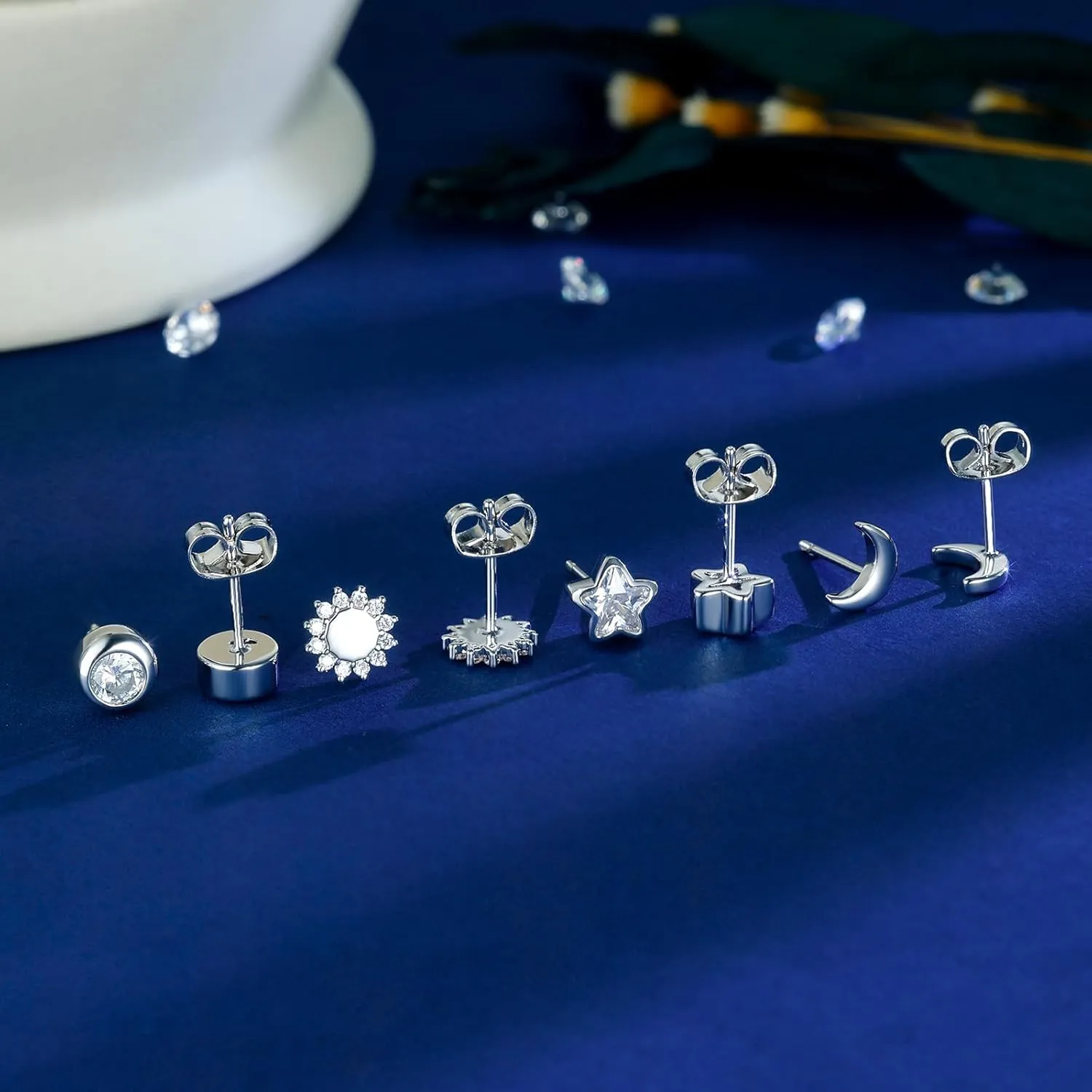 4 Pairs Star Stud Earrings for Women, Celestial Earrings, Silver Gold Stud Earrings Set Hypoallergenic for Sensitive Ears