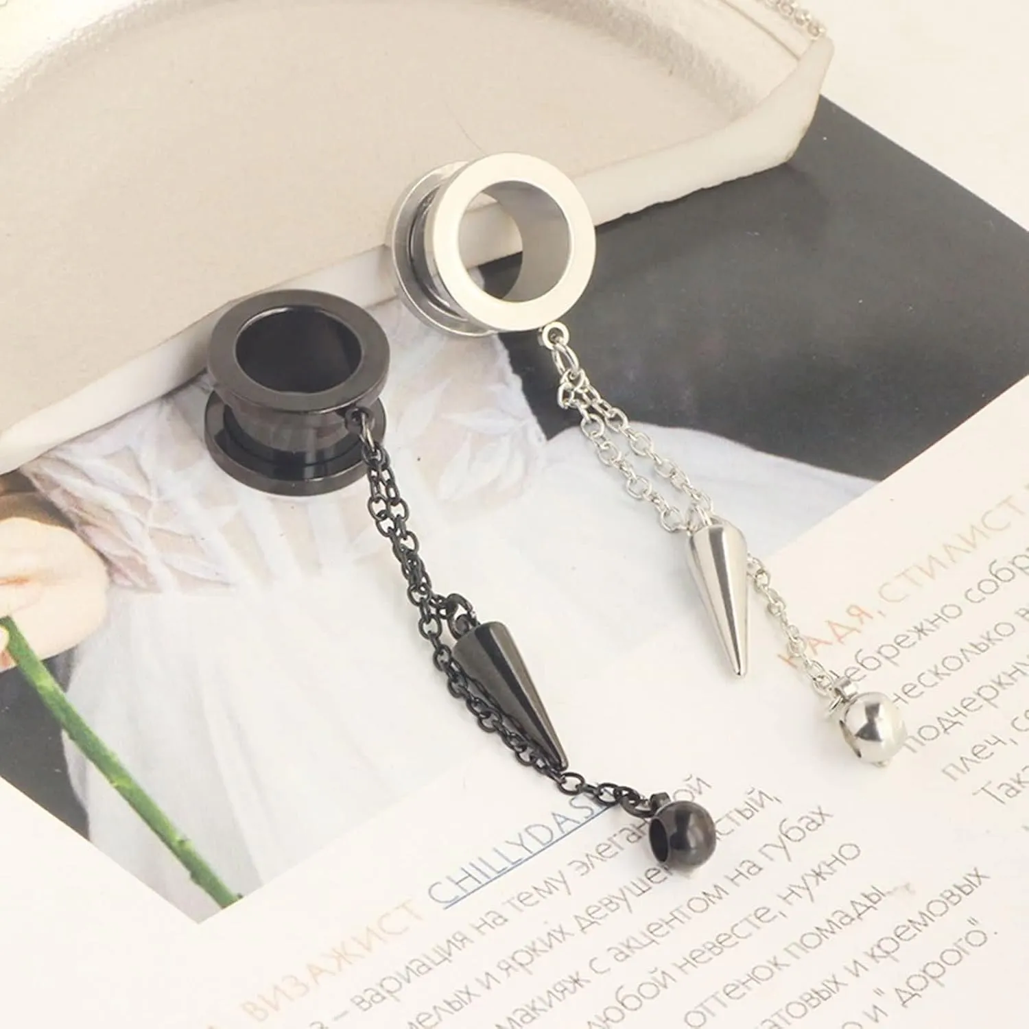 Ear Plugs, 2PCS Stainless Steel Gauges with Long Tassel Cone and Ball Dangle Gauges Tunnels Ear Piercing Jewelry