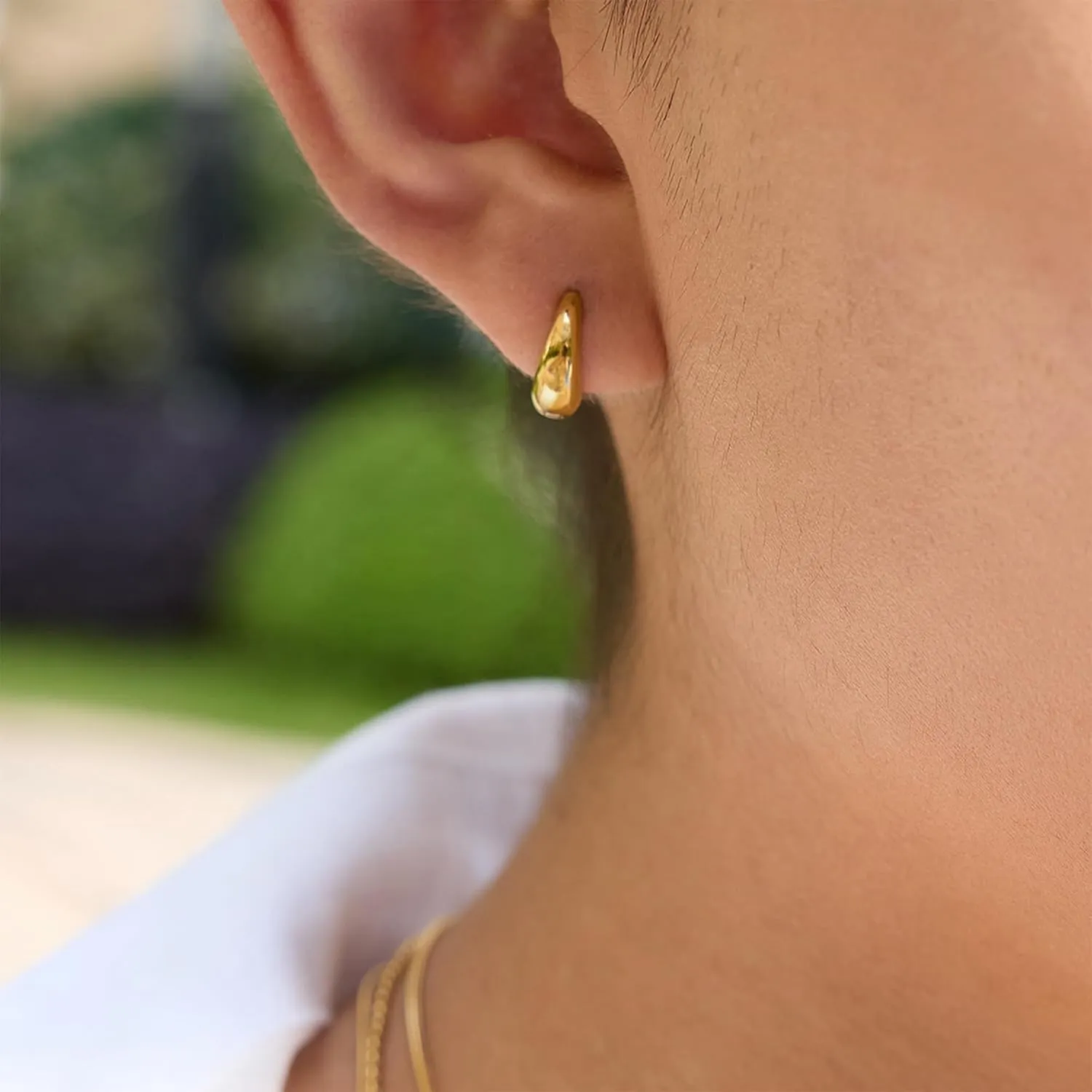 Gold Hoop Earrings 0.4 inch Stainless Steel Dangle Earrings High Polishing Chunky Gold Statement Ear Ring Non Tarnish Hypoallergenic Earrings for Women