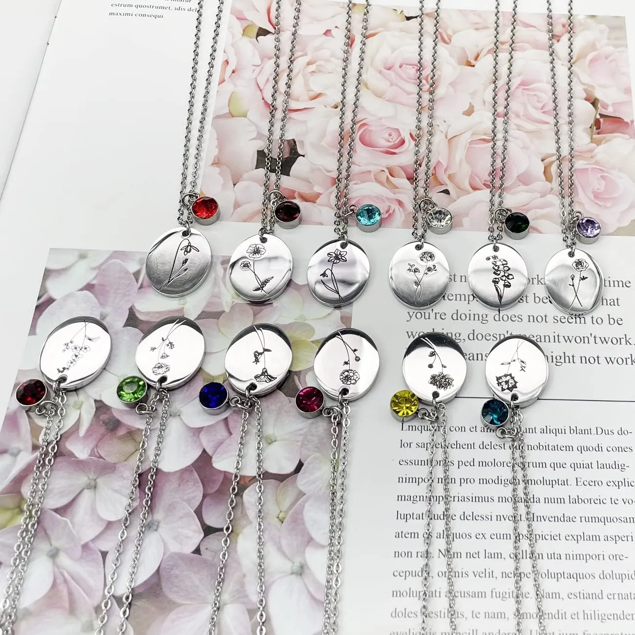 JJTZX Minimalist Floral Necklace - Dainty Birth Flower & Month Flower Necklace - Mom Daughter & Best Friend Gift