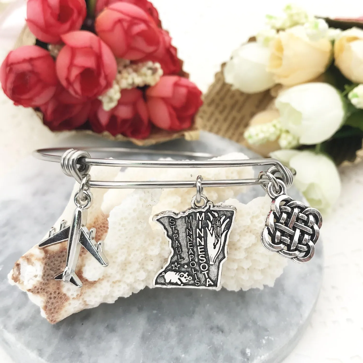 JJTZX State Bangle U.S. Map Charm Expandable Travel Bracelet Long Distance Relationship Gift Best Friends Bracelet