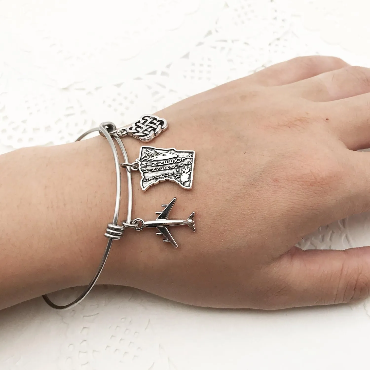 JJTZX State Bangle U.S. Map Charm Expandable Travel Bracelet Long Distance Relationship Gift Best Friends Bracelet