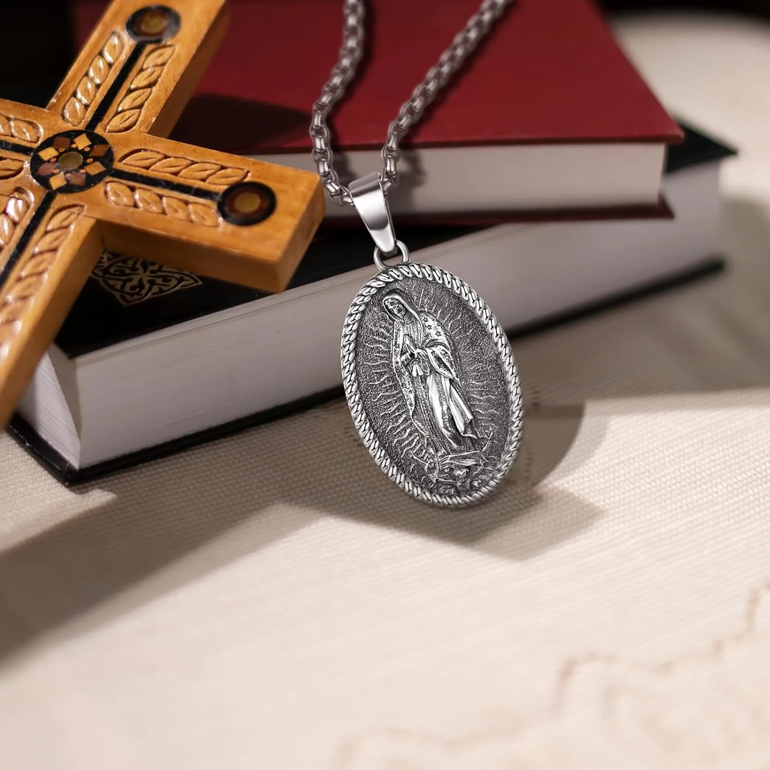 Religious Necklace 925 Sterling Silver Virgin Mary and Jesus Necklace Medal Pendant Protection Amulet Jewelry for Men Women with 46   5cm Box Chain