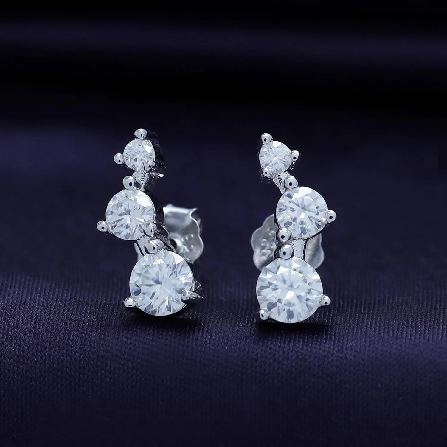 SAVEARTH DIAMONDS 18k Gold Plated Sterling Silver Post Ear Crawler Earrings 1.00 Carat (ctw) Moissanite Diamond 3-Stone Climber Earrings for Women | Trendy Jewelry Gifts For Her Push Back Earrings