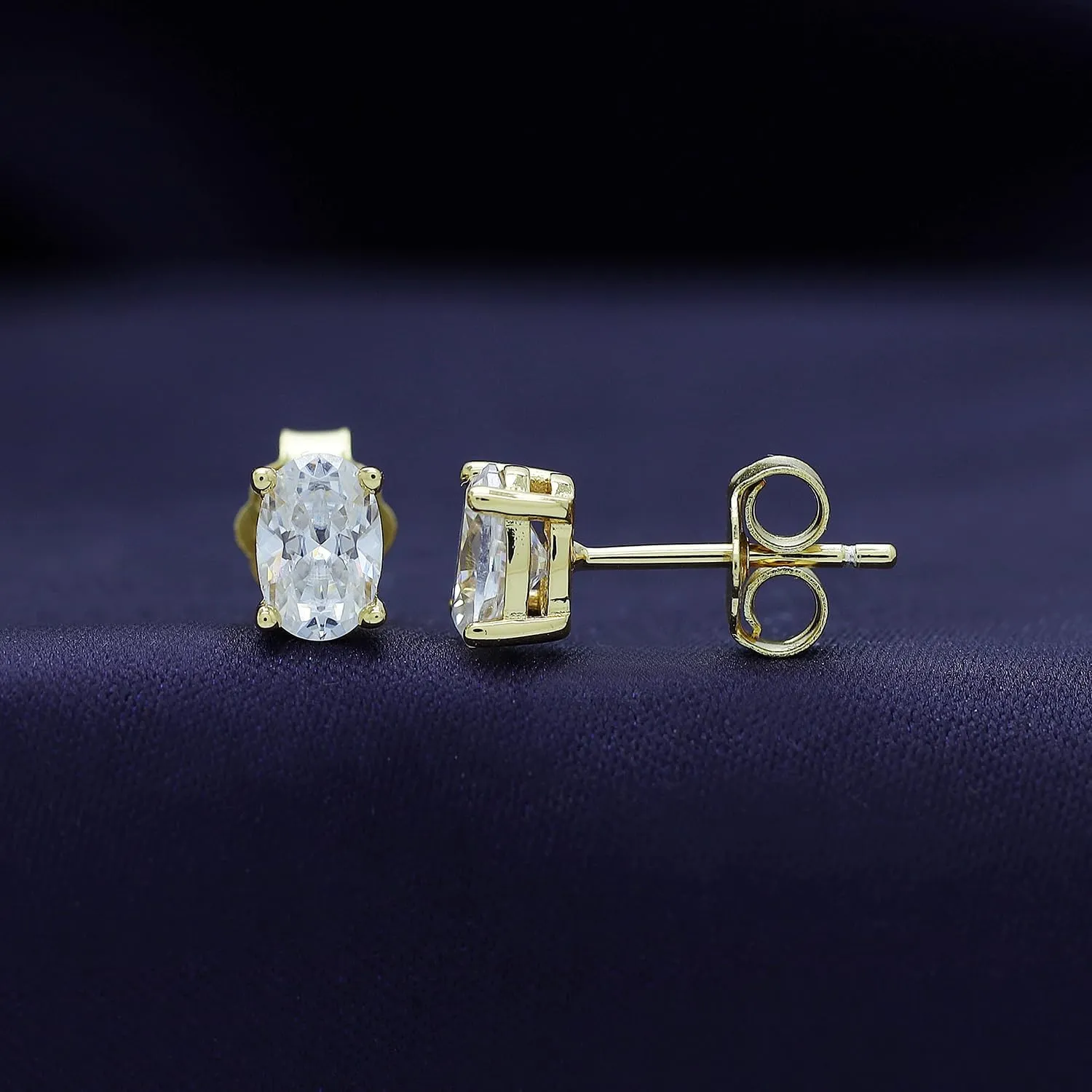 SAVEARTH DIAMONDS 18k Gold Plated Sterling Silver Post Solitaire Stud Earrings | 4X6MM Pear & Oval Moissanite Diamond Stud Earrings for Women | Jewelry Gifts For Her Push Back Earrings