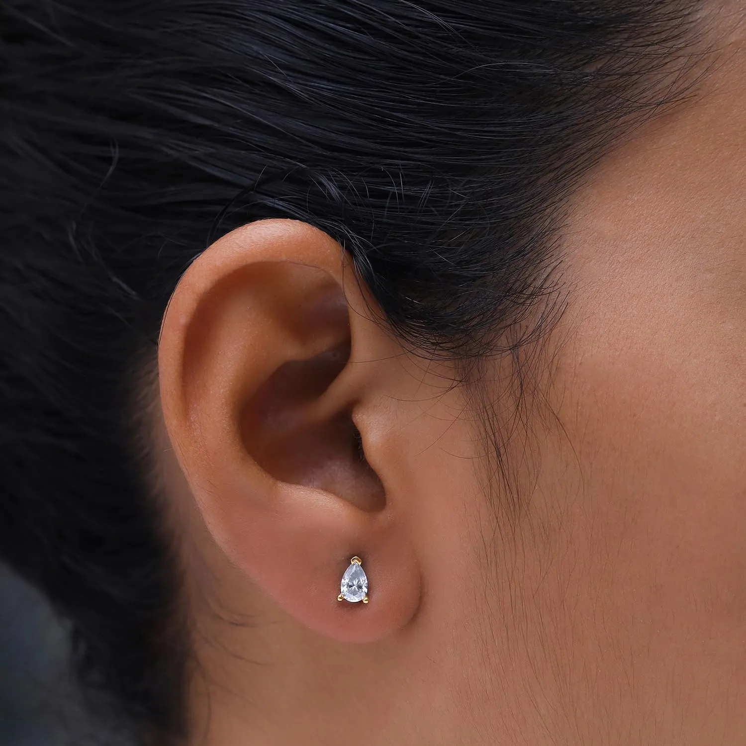 SAVEARTH DIAMONDS 18k Gold Plated Sterling Silver Post Solitaire Stud Earrings | 4X6MM Pear & Oval Moissanite Diamond Stud Earrings for Women | Jewelry Gifts For Her Push Back Earrings