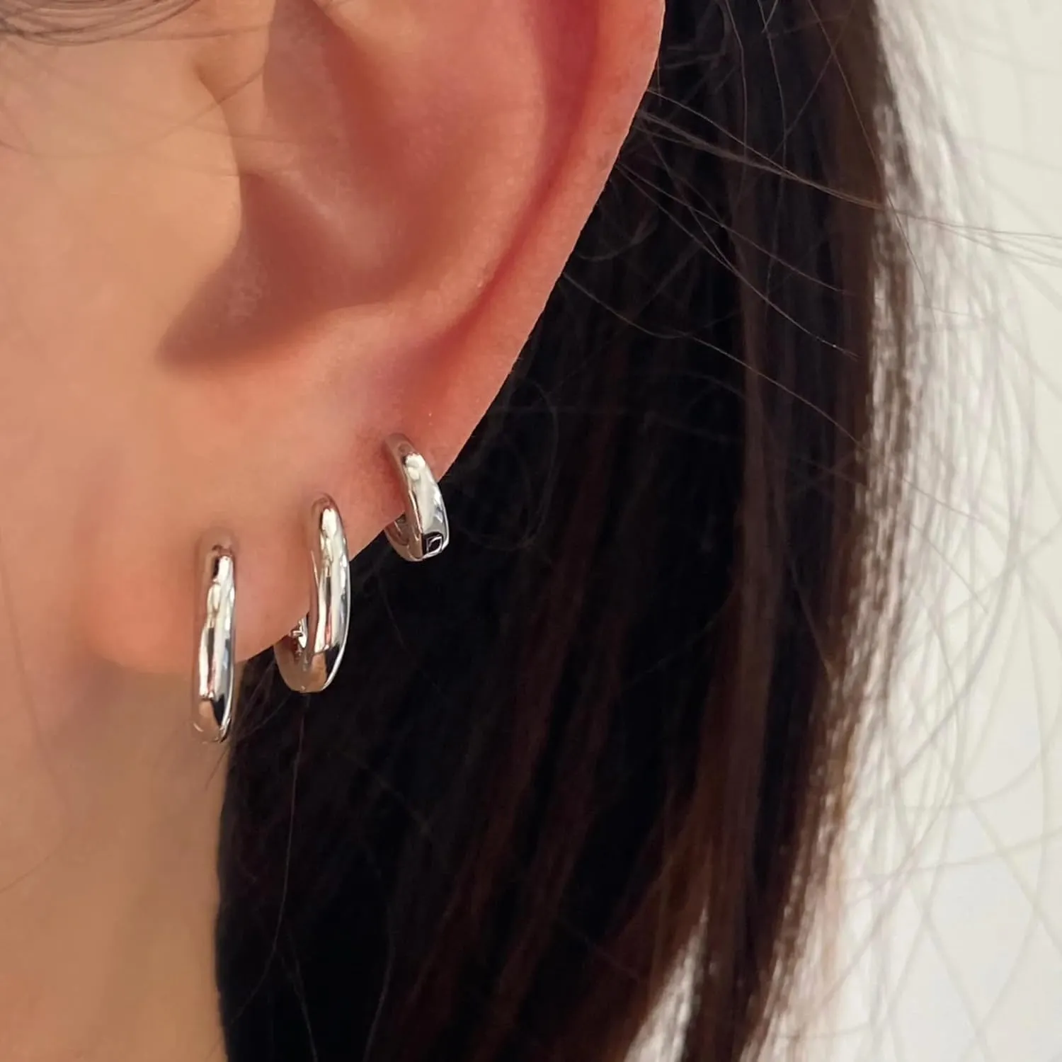 Small Gold Huggie Hoop Earrings Set for Women 14K Real Gold Plated Hypoallergenic Lightweight Earrings for Sensitive Ears Everyday Earrings Sets for Multiple Piercing Cartilage Hoop Earrings Stack Jewelry